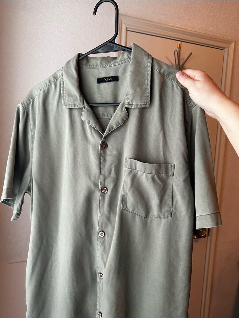 Quince Men’s Short-Sleeve Vintage Wash Tencel Camp Shirt Olive Sage Green Medium